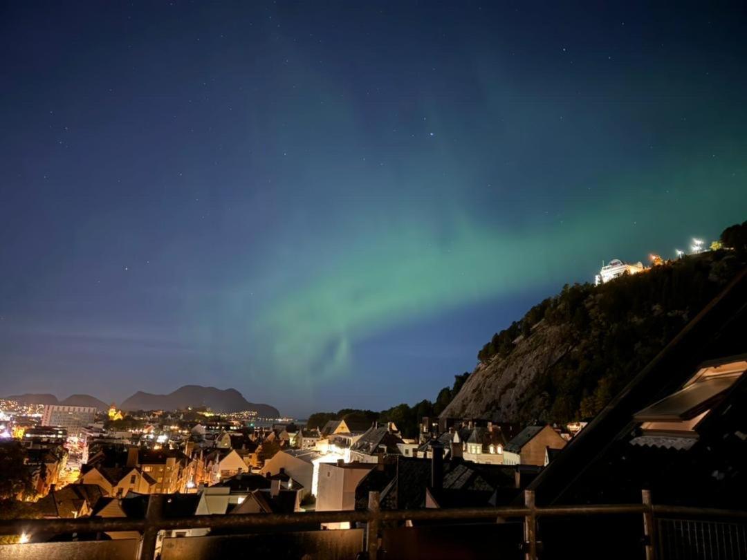 Panorama Apartment With 360 View Of The City Ålesund Εξωτερικό φωτογραφία